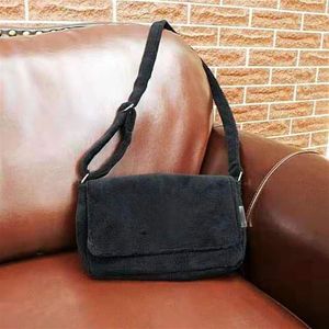 Moda czarne torby makijażu słynne logo luksusowa torba imprezowa flanelowa torba na ramię dobrej jakości pluszowy pakiet przechowywania cc