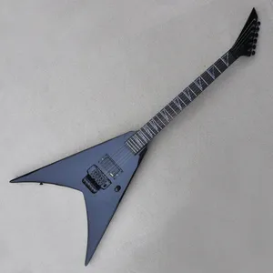 Factory Custom V Shape Electric Guitar with Black Hardwares One Pickup Rosewood Fretboard kan anpassas