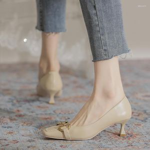 Sapatos sociais 2022 primavera estilo francês feminino único retrô salto alto fivela de metal decoração moda dedo do pé quadrado Mary Janes