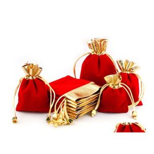 Sacchetti di gioielli sacchetti da 50 pcs veet in perline dstring packaging regalo di nozze di Natale color rosso 4 taglie da goccia display dhd1v