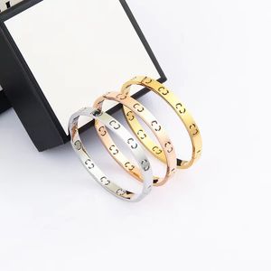 Women cuff Nail Bracelets Designer Bracelet Carti Diamonds Bangle Fashion Luxury Jewelry Women Titanium Steel Alloy Gold-Plated Craft Never Fade Not Allergic Store