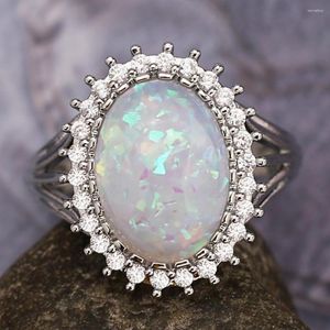 Wedding Rings Classic Noble Ring Oval Artificial Opal For Women Elegant Engagement With Micro Paved Jellyfish Shaped
