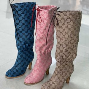 Kadınlar Yarım Botlar Tasarımcı Orijinal Ayakkabı Yüksek Topuk Gerçek Deri Bej Pembe Baskılı Tuval Boot Fermuar Danteller Günlük Ayakkabı Us 11.3 NO335