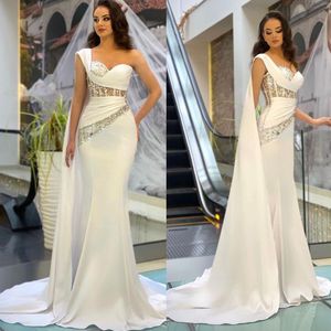 Shiny Sequined Mermaid aftonkl￤nningar Enkla ￤lsklingsp￤rlor Prom Dress White Satin Formella festkl￤nningar