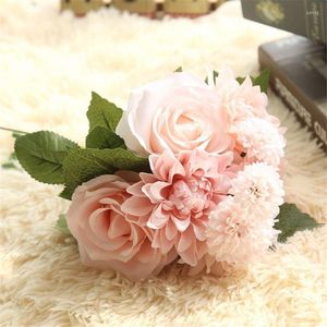 Flores decorativas Creme de buquê de seda no noiva e rosas rosa bebê peonies