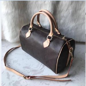 Designer Women Messenger Travel bag Classic Style Fashion bags Shoulder Bags Lady Totes handbags 30 cm With key lock xihua317D