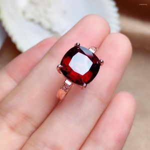 Novo moda 2022 anéis de casamento da moda da senhora diária anel simples de 10 mm de 10 mm de ouro rosa de ouro rosa vermelho presente de cristal para namorada