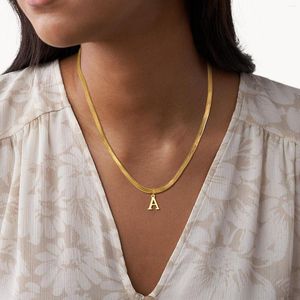 Pendanthalsband Herringbone Chain Initial Choker Halsband 18K Guldpläterad rostfritt stål Letter A till Z Charms Women Gift
