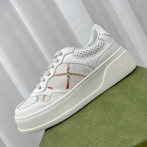 Designer Women Lace Up Sneaker Retro Embossed Fashion Leather Platform Sneaker Multicolored Genuine Embroidery Men Classic Casual Outdoor Shoe