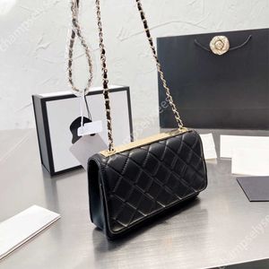 Bolsas de cadeia de bolsas de designer de primeira linha da moda flap metal letra de metal saco de bola de couro de luxo de luxo feminino lattice32
