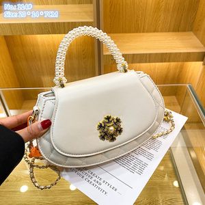 Wholesale ladies shoulder bags 2 colors sweet little fresh pearl decorative fashion handbag thickened leather mobile phone coin purse trend rhombic chain bag 114#