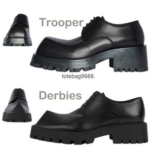 2022 Cute Rhino Horn Buty dla mężczyzn osobowość dziwne skórzane buty męskie derby buty kwadratowe palec palca