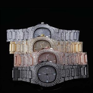 Guld helt anpassad Iced Watch bling bling 600 simulerade diamanter kubik zirkonsten kalender kvarts staness stålband hip hop171g