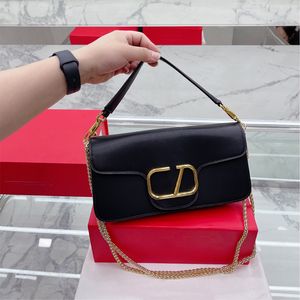 Tasarımcılar Çanta Luxurys kadın omuz çantaları çanta Malzeme Deri mizaç çok yönlü Işıldayan postacı çantası mektup alışveriş cüzdanı küçük kare paket