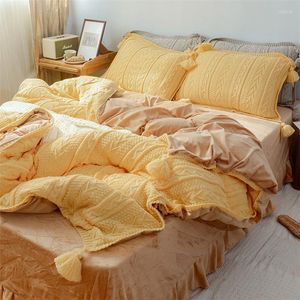S￤ngkl￤der set Autumn Winter Sticked Wool Set 4st Princess Style Knit Cotton Flanell Quilt Cover Tassel Pudowcase Lotus Leaf Sheets
