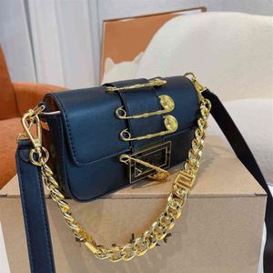 Pin zinciri tasarım küçük kare çantalar kadın çanta omuz omuz deri tasarımcı crossbody kadın moda cüzdan 220307263j