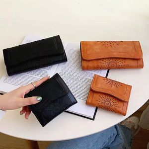Fashion purse niche design sense card bag women's new hollowed out exquisite buckle change anti-degaussing credit card cover