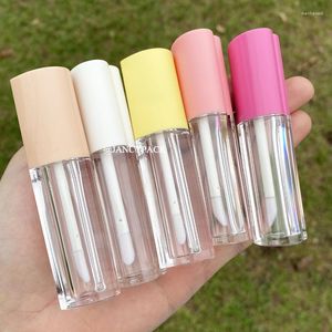 Bottiglie di stoccaggio Tubi colorati per labbra 4ml Olio contenitore per rossetto Lipgloss a forma di cuore con pennello Campione cosmetico