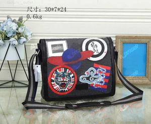 Mężczyźni Projektanci torby na ramię Crossbody Business Messenger Bags for Man Snake Tiger Fashion