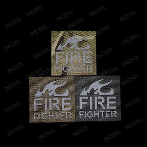 Riflettente Glow in Dark Fire Fighter Patch Rescue Military Hook Back Patch Medic Emblema tattico Combattimento POMPIERE Distintivi in PVC