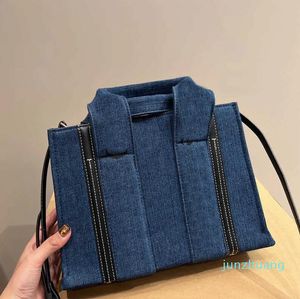 Denim-Einkaufstasche, zwei Größen, gestepptes, genähtes Designer-Motiv 552, geprägte, geschmeidige, genarbte Streifen-Schulter-Cross-Body-Geldbörsen 221223