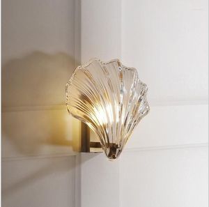 Lampy ścienne lampa skorupowa postmodernistyczna luksusowa sypialnia nocna prosta kreatywna osobowość projektant miedzi