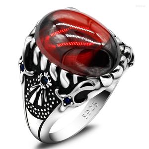Pierścienie klastrowe styl męski pierścionek osobowość 925 srebrny czerwony cyrkon niebieski spinel podwójny sztylet Turkish mąż prezent biżuterii