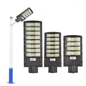 Integration 400 W 600 W 800 W LED-Solar-Straßenlaterne, Outdoor-Solarlampe mit Fernbedienung, IP65 wasserdichter Bewegungssensor, 6500 K Tageslicht-Flutlichter für Hofgarten