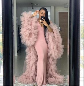 2023 Aftonklänningar Ruffles Blush Pink Tulle Kimono Women Robe for Photoshoot Puffy Sleeves Prom Gowns African Cape Cloak Maternity Dress Photography Två stycken