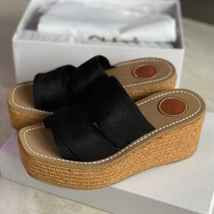 Designer Women Slippers Woody Wedge Mule Glyn Platform Espadrille White Printing Letter Canvas Sandal High heels Flat Rubber Bottom Shoes NO312