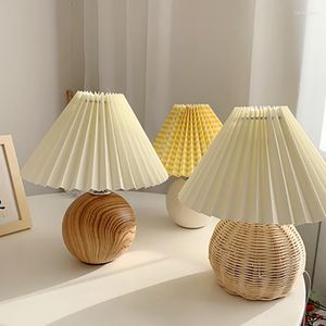 Lampade da tavolo coreano fai da te in rattan LED oscuramento paralume pieghettato lampada da comodino per camera da letto soggiorno illuminazione domestica deco E27 spina europea