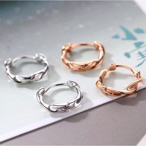 Hoop ￶rh￤ngen mode Tiny Thin Shiny Rose Gold Twisted Creative Mobius Huggies Small Minimal Earring Stud Accessories Gifts
