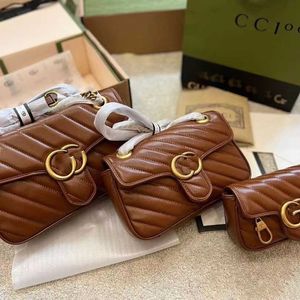 デザイナーCucci Marmont Women Luxurysバッグリアルレザーハンドバッグチェーン化粧品メッセンジャーショッピングショッピングショッカーバッグトートレディキャラメルメッセンジャーGUCC