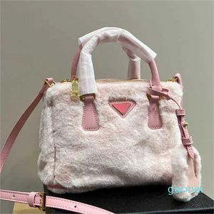 Designer-Totes Bag Luxury Bag Designer Tote Handv￤skor Kvinnor Shopping Stora axelv￤skor Fashion Fluffy Crossbody Pink Pures