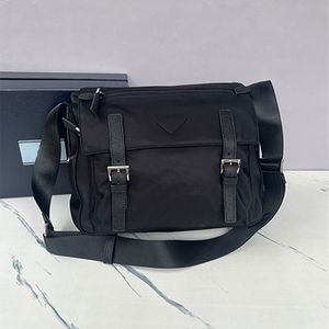 Designer Men's nylon satchel bag Triangle crossbody bags fashion Messenger shoulder postman bag Large capacity package Clasp function purse letter p