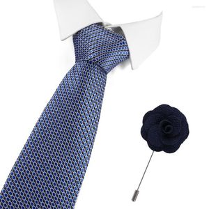 Bow Ties Blue Polyester Silk Få en gratis brosches Solid Jacquard 7.5cm slips Party Business Designer Men Skinny