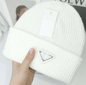 Beanies kış fasulye erkek ve kadın moda tasarımı örgü şapkalar sonbahar yün kapağı harf jacquard unisex sıcak kafatası şapkası