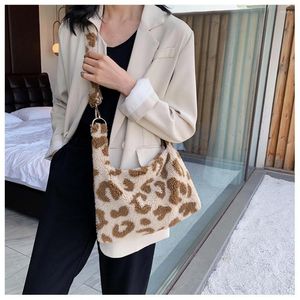 Evening Bags Autumn And Winter Plush Girl Leopard Pattern Small Square Fashion Cute One Shoulder Large Capacity Lamb Cashmere Messenger Bag