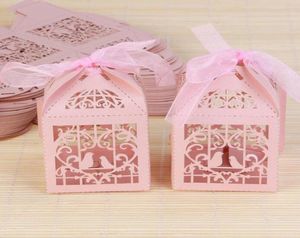 50pcs Hollow Bird Style Wedding Cajas de dulces Cajas de regalo con cintas rosas P￺rpuras Red White5624280