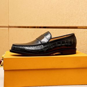 2023 Klassiska herrklänskor Slip On Casual Loafers äkta läder Business Brand Formal Wedding Party Flats Storlek 38-45