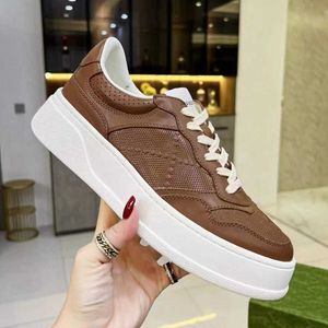 Designer Woman shoe Leather Lace Up Men Fashion Platform Oversized Sneakers White Black mens womens Luxury Green And Red Stripe Chunky Canvas Shoe NO334