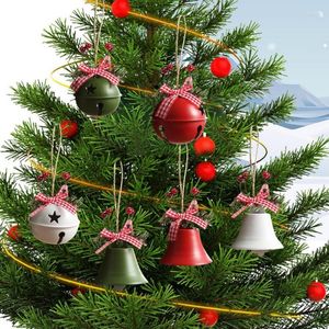 クリスマスの装飾ベルレッドホワイトグリーンメタルジングルベルズツリーハンギングペンダント飾り飾りホームバー用