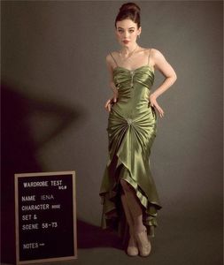 Vintage Olive Green Sweetheart Prom Dresses Sexiga spaghettigemor Dancing Crystal Button Peat Taffeta Satin Evening Dresses