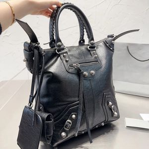 Luxury designer bags large capacity Tote bag women handbag fashion shoulder bags classic crossbody boutique bagss tops quality hip-hop street rivets rmocortytle