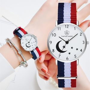 Orologio alla moda per donna Set di bracciali cinturino in tela casual Orologi da donna Moon Stars Pattern Orologi da polso al quarzo Orologio da regalo femminile220M