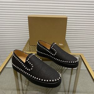 Stilvolle Herrenschuhe mit Nieten, handgefertigt aus echtem Leder, Designer-Rock-Stil, Unisex-Schuhe mit roten Sohlen, Luxusmode, diamantbesetzter Freizeitschuh für Damen 00138