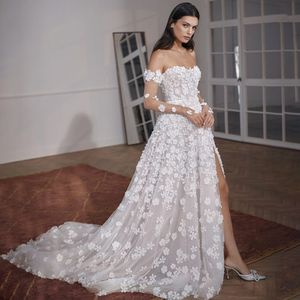 Abiti da sposa eleganti a trapezio Senza spalline senza maniche Candidati di fiori 3D Abito da cappella con spacco alto Abito da sposa su misura Plus Size Abiti da sposa