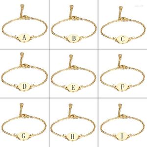 Bracelets de liaison coréen simple en acier inoxydable simple bracelet de pendentif rond en or rond 2022 Femmes luxe 26 Initiales anglaises A-Z