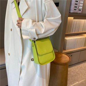 Umhängetaschen große Gürtelschnalle Designer Mini PU Leder Crossbody Tasche für Frauen Mode Lady Geldbeutel und Handtasche Gelbgelb
