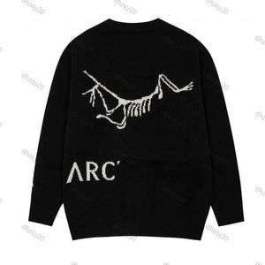 Arc Maglione Designer Giacca Autunno Inverno Scollo a V Cardigan lavorato a maglia Indietro Jacquard Lettera Felpa calda Cappotto casual da uomo e da donna